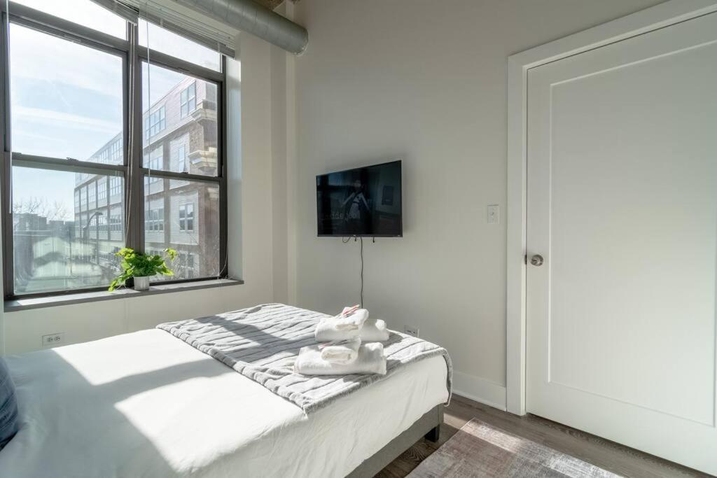 Mccormick Place Beautiful 2Br Apartment With Optional Parking Sleeps Up To 8 Near Soldier Field, Grant Park And Lakefront Trail شيكاغو المظهر الخارجي الصورة
