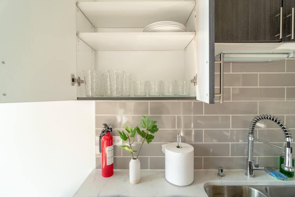 Mccormick Place Beautiful 2Br Apartment With Optional Parking Sleeps Up To 8 Near Soldier Field, Grant Park And Lakefront Trail شيكاغو المظهر الخارجي الصورة